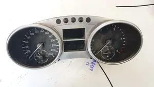 Mercedes-Benz ML W164 Speedometer (instrument cluster) a2c53280905