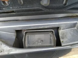 Mazda CX-7 Lampa oświetlenia tylnej tablicy rejestracyjnej 