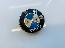 BMW 1 E81 E87 Alkuperäinen pölykapseli 36136783536