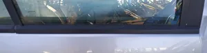 Nissan Almera N16 Moulures des vitres de la porte arrière 