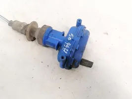 Audi 80 90 B3 Keskuslukituksen alipainepumppu 893862153D