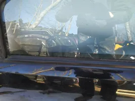 Opel Corsa C Priekinių durų stiklo apdaila 