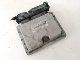 Volkswagen New Beetle Calculateur moteur ECU 038906018ap