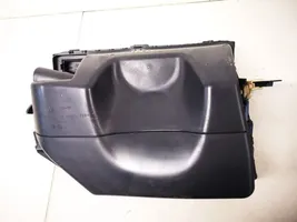 Volkswagen Polo IV 9N3 Glove box 6q2857101