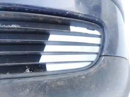 Volkswagen PASSAT B5 Grille inférieure de pare-chocs avant 