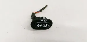 Opel Zafira A Interruptor del elevalunas eléctrico 90561388