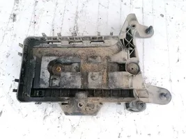 Volkswagen Touran I Vassoio scatola della batteria 1K0915333B