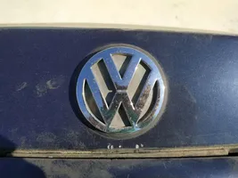 Volkswagen PASSAT B5 Gamintojo ženkliukas 