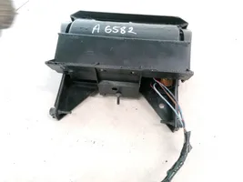 Audi 80 90 S2 B4 Auton tuhkakuppi 893857951