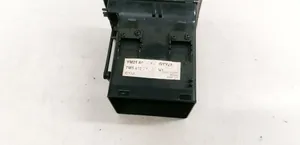Ford Galaxy Dysze / Kratki środkowego nawiewu deski rozdzielczej 7M5819703