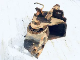 KIA Sedona Engine mount bracket 