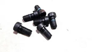 Opel Zafira B Nuts/bolts 