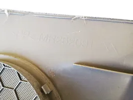 Mitsubishi Space Star Rivestimento del pannello della portiera posteriore mr262091