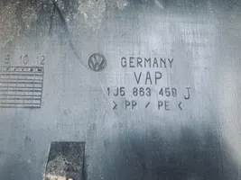 Volkswagen Bora Cita veida bagāžnieka dekoratīvās apdares detaļa 1j5863459