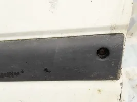 Renault Master II Rivestimento della portiera anteriore (modanatura) 