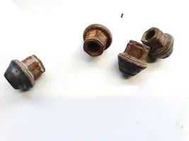 Ford Kuga I Nuts/bolts 