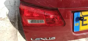 Lexus IS 220D-250-350 Feux arrière sur hayon Raudona