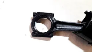 Hyundai Lantra II Piston with connecting rod 262