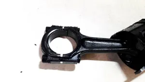 Hyundai Lantra II Piston with connecting rod 262