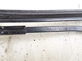 Skoda Octavia Mk2 (1Z) Front wiper blade arm 1z2955410a