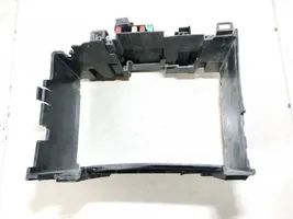 Renault Clio III Vassoio scatola della batteria 8200314272