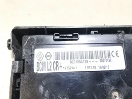 Renault Clio III Module confort 8201054129