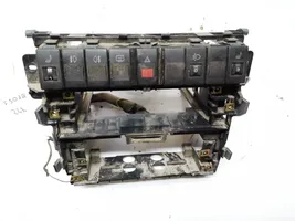 Audi A4 S4 B5 8D Interrupteur feux de détresse 8d0857007