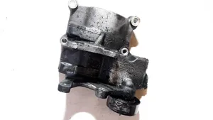 KIA Carens II Engine mounting bracket 