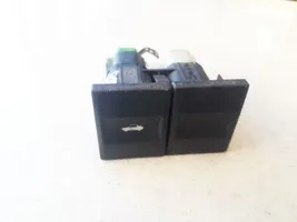 Ford Mondeo Mk III Interruptor para abrir la puerta trasera D3LOA