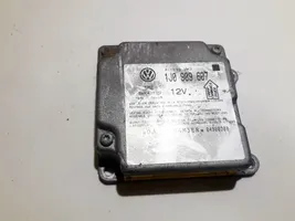 Volkswagen PASSAT B5 Gaisa spilvenu vadības bloks 1j0909607