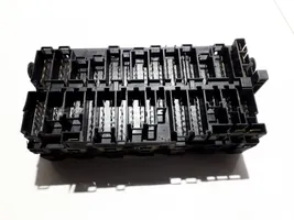 Volkswagen PASSAT B3 Fuse box set 357937039