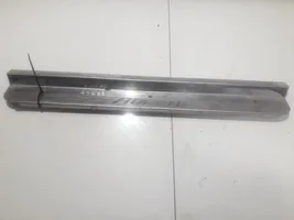 Nissan Almera Copertura del rivestimento del sottoporta anteriore 