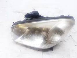 Toyota RAV 4 (XA20) Lampa przednia 