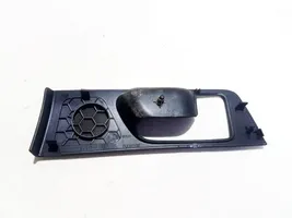 Toyota Avensis T250 Grilles/couvercle de haut-parleur latéral 6761805030