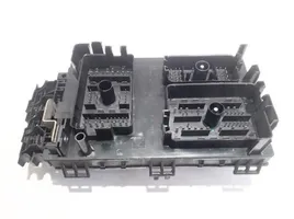 Opel Astra J Set scatola dei fusibili 13368641