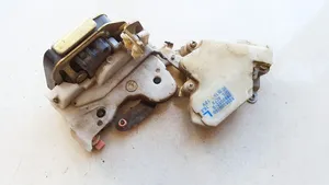 Nissan Almera N16 Etuoven lukko 82553bm760