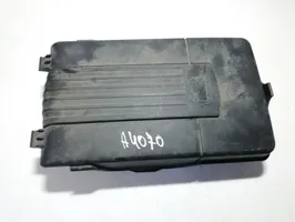 Volkswagen Golf V Coperchio/tappo della scatola vassoio della batteria 1k0915443a