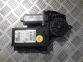 Audi A8 S8 D3 4E Moteur de lève-vitre de porte avant 0130821765