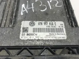 Volkswagen Touareg I Engine control unit/module 070997016e