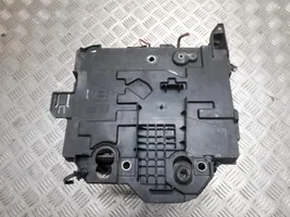 Renault Clio III Coperchio/tappo della scatola vassoio della batteria 8200314272