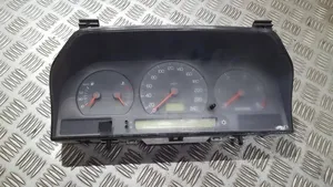 Volvo S70  V70  V70 XC Speedometer (instrument cluster) 9472523