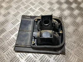 Volkswagen PASSAT B3 Lampy tylnej klapy bagażnika 333945108