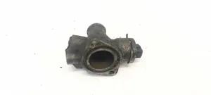 Volkswagen Golf III Tuyau de liquide de refroidissement moteur 028121045E