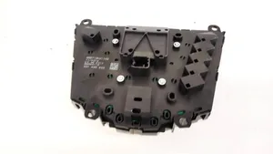 Ford Focus Multifunkcinis valdymo jungtukas/ rankenėlė AM5T18K811AD