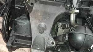 Volkswagen PASSAT B5 Support, suspension du moteur 8D0199308L