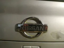 Nissan Primera Ražotāja emblēma 