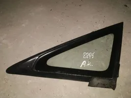 Mazda Premacy Fenêtre triangulaire avant / vitre 