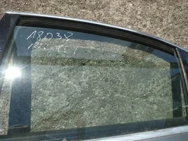 Peugeot 607 Vitre de fenêtre porte arrière 