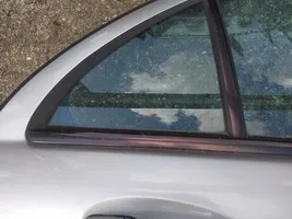 Mercedes-Benz C W203 Listón embellecedor de la ventana de la puerta trasera 