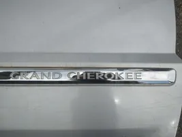 Jeep Grand Cherokee (WK) Front door trim (molding) 